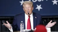 Харрис оказывает давление на Трампа из-за медицинских записей